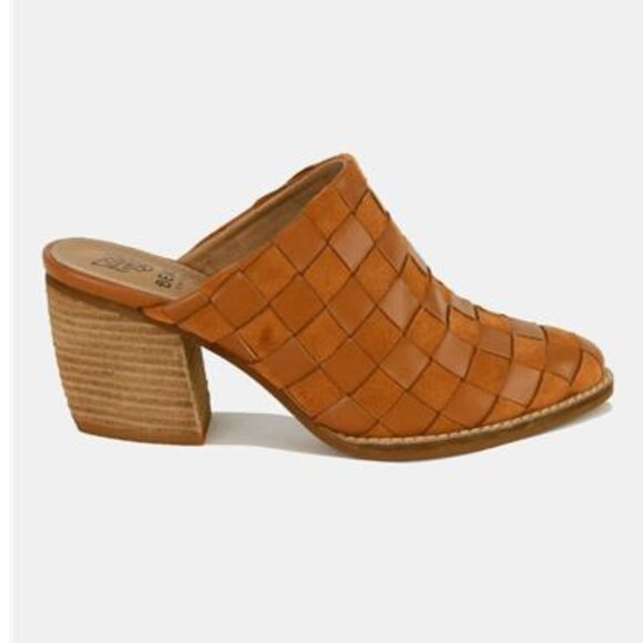 NEW ⭐ BEAST FASHION Woven Checkerboard Block Heel Mule Shoes Faux Suede, 3" Heel - Picture 2 of 3